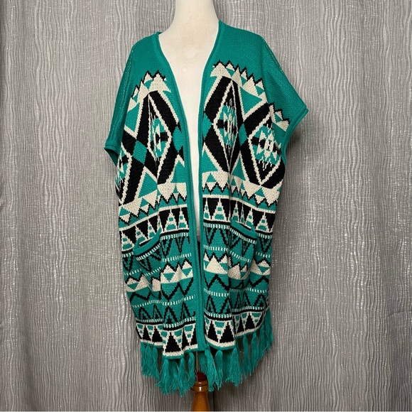 Boho fringe trim open cardigan vest - Picture 2 of 8